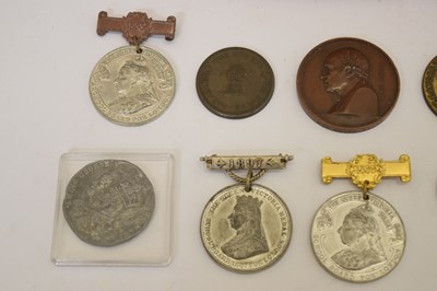 Lot 345 - Quantity of GB medallions, trade tokens, gaming tokens, etc