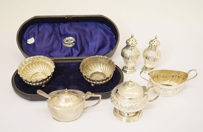 Lot 221 - Cased pair of late Victorian salts