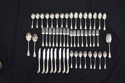 Lot 212 - Canteen of Wallace Sterling flatware