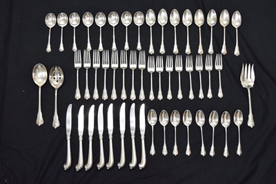 Lot 212 - Canteen of Wallace Sterling flatware