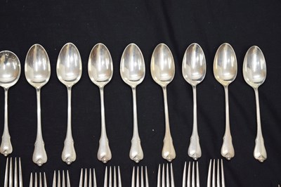 Lot 212 - Canteen of Wallace Sterling flatware