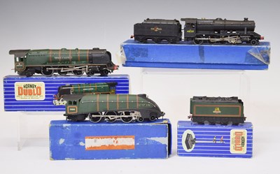 Lot 375 - Hornby Dublo - Three boxed 00 gauge railway trainset locomotives and signal