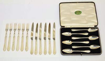 Lot 234 - Cased set of silver grapefruit spoons, and a set of six silver fruit knives and forks