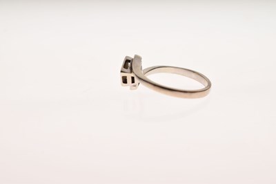 Lot 8 - Diamond solitaire crossover ring, 0.33ct approx.