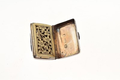 Lot 112 - George III silver vinaigrette in the form of a satchel