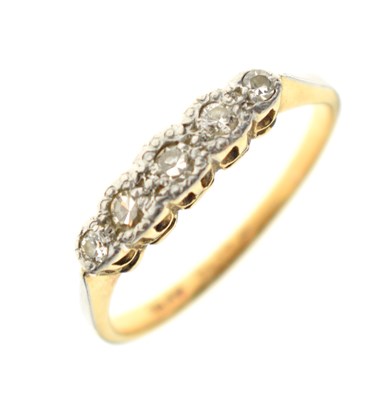 Lot 7 - Five-stone diamond ring
