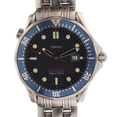 Lot Omega - Gentleman's Seamaster Professional stainless steel bracelet watch