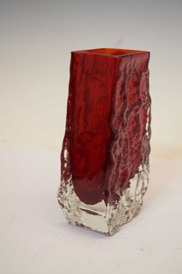 Lot 676 - Whitefriars Coffin vase