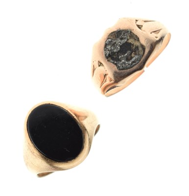 Lot 51 - 9ct gold onyx signet ring, and a 9ct gold signet ring