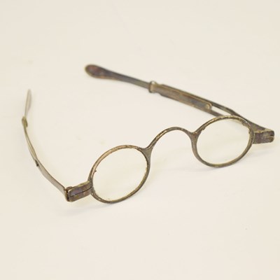 Lot 189 - Pair of George III silver-mounted spectacles