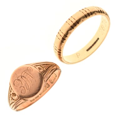 Lot 78 - Early 20th century 9ct gold signet ring, and 9ct gold wedding band
