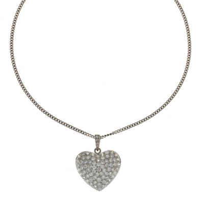 Lot 149 - Diamond 14ct white gold heart-shaped pendant