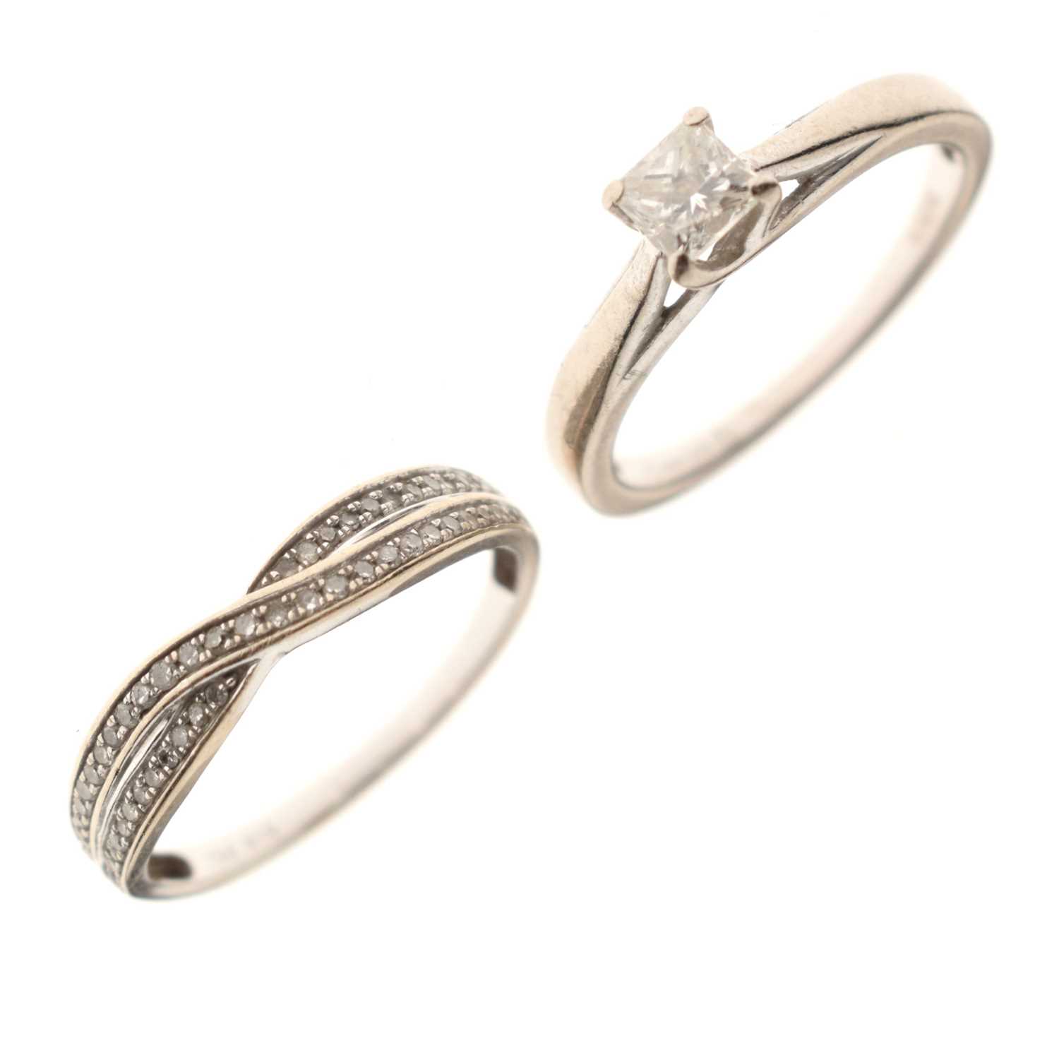 Lot 62 - 'Canadian Ice' princess cut solitaire diamond ring