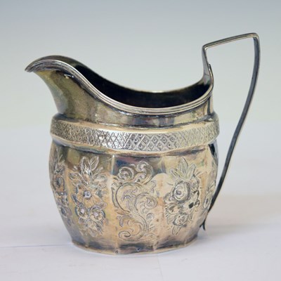 Lot 268 - George III silver milk jug