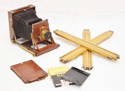 Lot 439 - Thornton Pickard tripod camera