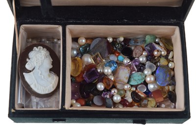 Lot 196 - Loose gemstones to include diamonds