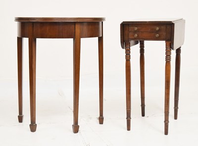 Lot 736 - Early 19th century mahogany Pembroke/work table