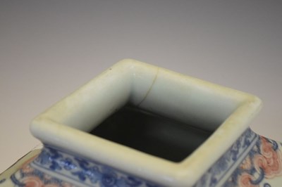 Lot 271 - Chinese porcelain Ming-style vase