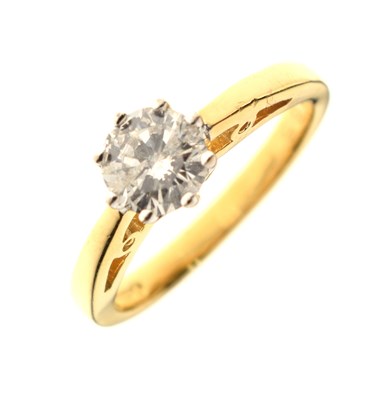 Lot 6 - 18ct gold solitaire diamond ring