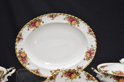 Lot 558 - Royal Albert 'Old Country Roses' six person service