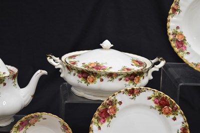 Lot 558 - Royal Albert 'Old Country Roses' six person service