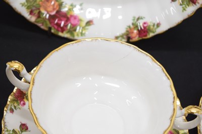 Lot 558 - Royal Albert 'Old Country Roses' six person service