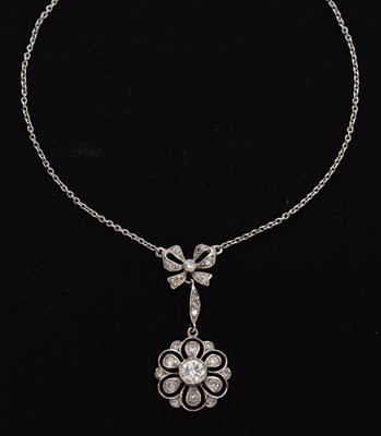 Lot 36 - Diamond Belle Époque 18ct white gold pendant necklace