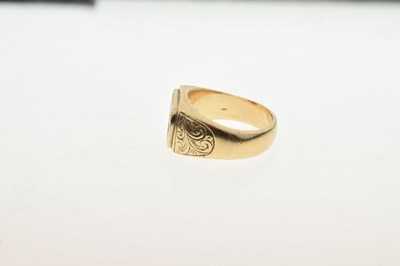 Lot 25 - 9ct gold carnelian intaglio ring