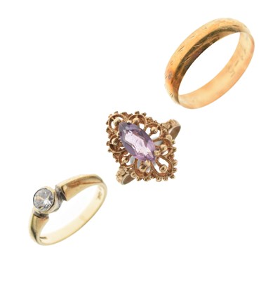 Lot 83 - Three 9ct gold rings