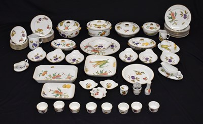 Lot 557 - Worcester 'Evesham' part eight person dinner service