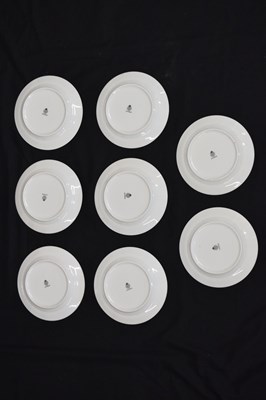 Lot 557 - Worcester 'Evesham' part eight person dinner service
