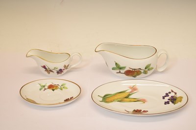Lot 557 - Worcester 'Evesham' part eight person dinner service