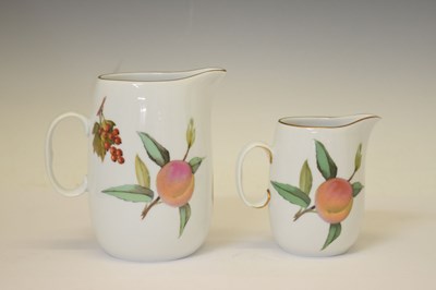 Lot 557 - Worcester 'Evesham' part eight person dinner service