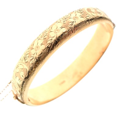 Lot 170 - 9ct gold bangle