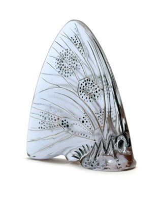 Lot 294 - Lalique - Post-War frosted crystal glass 'Grande Nacre' butterfly