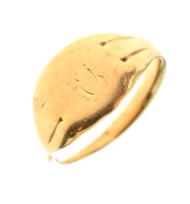 Lot 98 - Gold signet ring