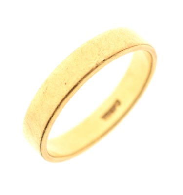 Lot 99 - Wedding band of flat section design