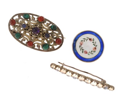 Lot 130 - Three brooches