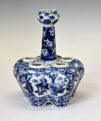 Lot Chinese Qing Dynasty blue and white porcelain tulip vase
