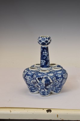 Lot 327 - Chinese Qing Dynasty blue and white porcelain tulip vase
