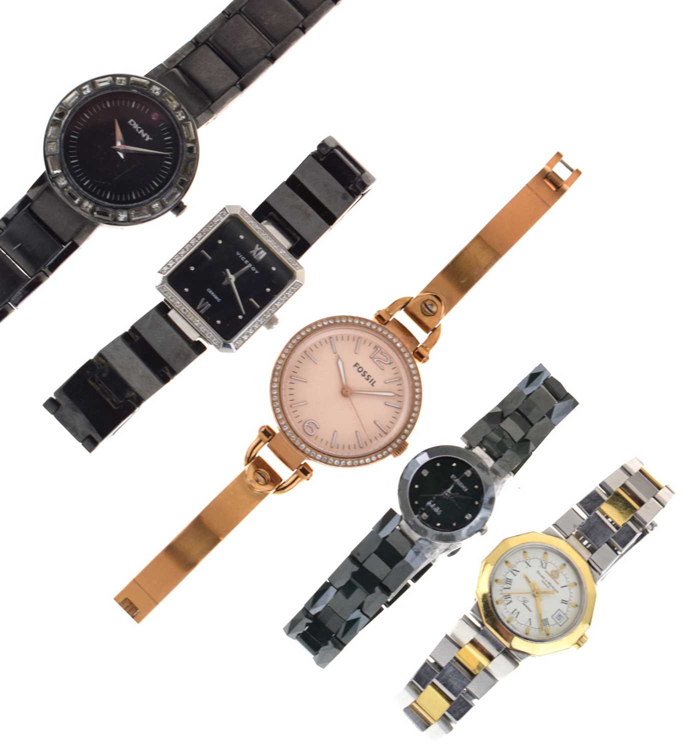 Moda Watch Group Lot 257 - Small group of five lady's fashion watches