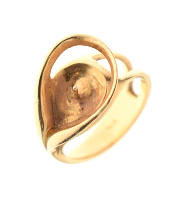 Lot 95 - Yellow metal ring mount stamped '14ct'