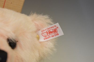 Lot 385 - Steiff - Two limited edition teddy bears - 'Golden Jubilee' and 'The Queen Mother'