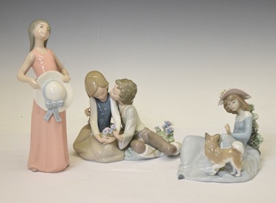 Lot 549 - Lladro - Three porcelain figures