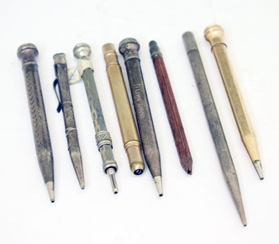 Lot 358 - Everbrite gold-plated retractable pencil, and other writing instruments