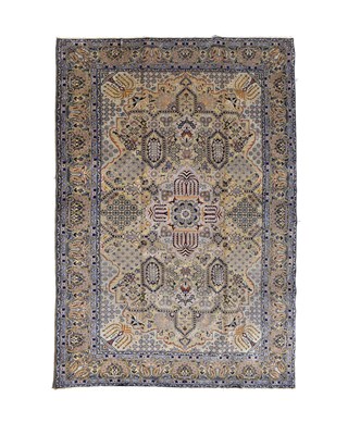 Lot 454 - Central Persian Kashan rug or carpet