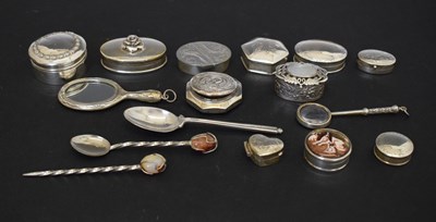 Lot 231 - Quantity of modern silver and white-metal pill boxes, etc