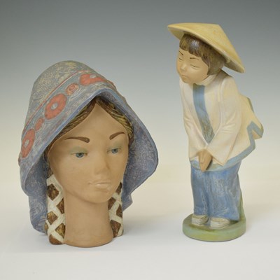 Lot 537 - Lladro - Stoneware 'Senorita' bust