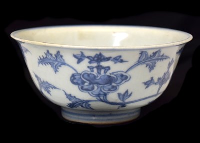 Lot 328 - Chinese blue and white porcelain Ming style bowl