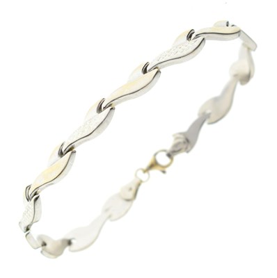 Lot 116 - Fancy link white gold bracelet